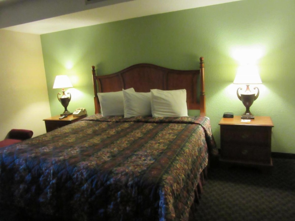 Room image 5