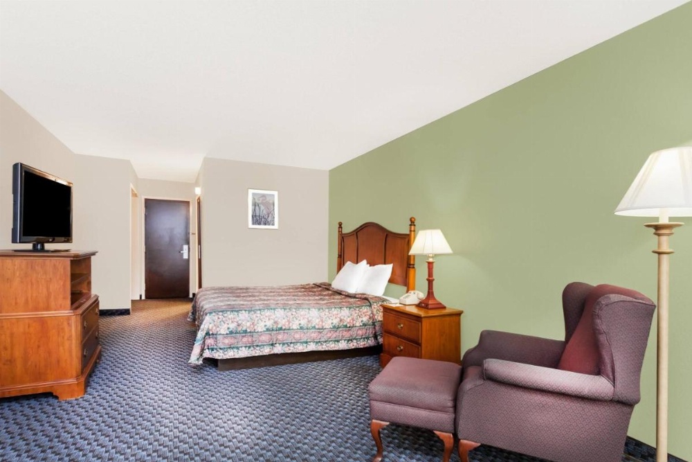 Room image 3