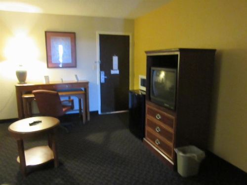 Days Inn & Suites by Wyndham SE Columbia Ft Jackson image 4